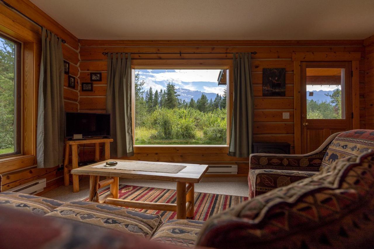 Mica Mountain Lodge & Log Cabins Tête Jaune Kültér fotó