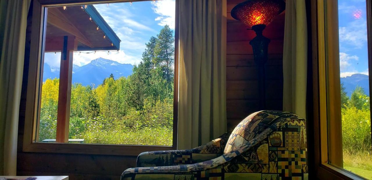 Mica Mountain Lodge & Log Cabins Tête Jaune Kültér fotó